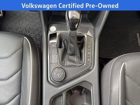 Certified 2024 Volkswagen Tiguan SEL R-Line image 24