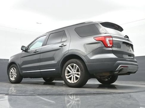 Used 2016 Ford Explorer XLT FWD image 14