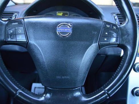 Used 2011 Volvo S40 T5 w/ Preferred Pkg image 18