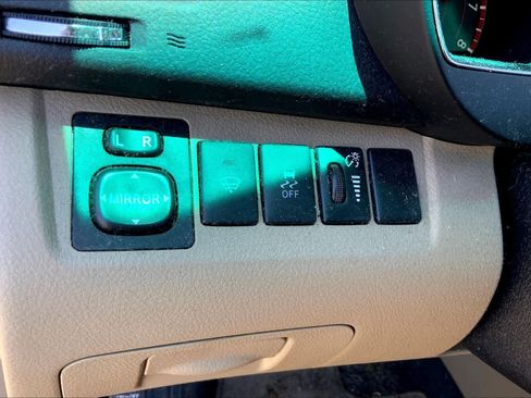Used 2011 Toyota Highlander 4WD w/ Tech Pkg image 34