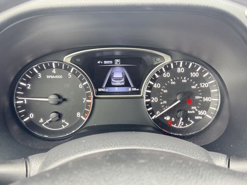 Used 2020 Nissan Pathfinder S image 31