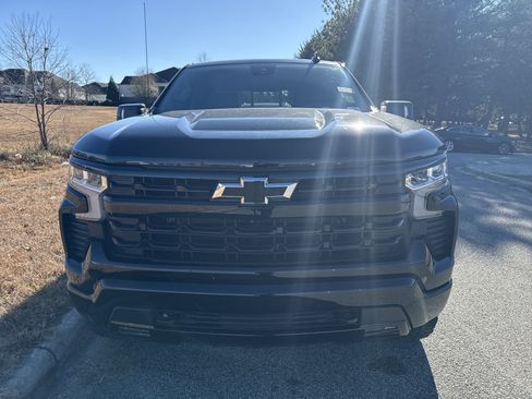 Certified 2022 Chevrolet Silverado 1500 RST w/ Convenience Package II image 3