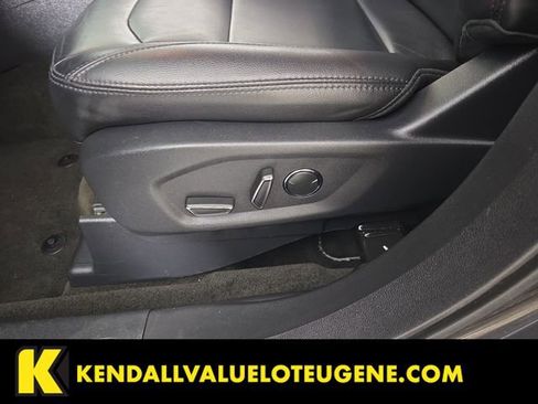 Used 2016 Ford Explorer XLT w/ Equipment Group 202A image 18