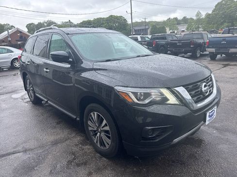 Used 2019 Nissan Pathfinder S AWD/4WD image 7