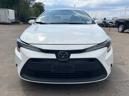 Used 2025 Toyota Corolla LE FWD image 9