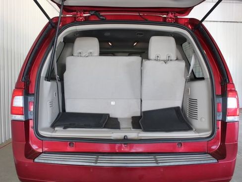 Used 2015 Lincoln Navigator 2WD image 7