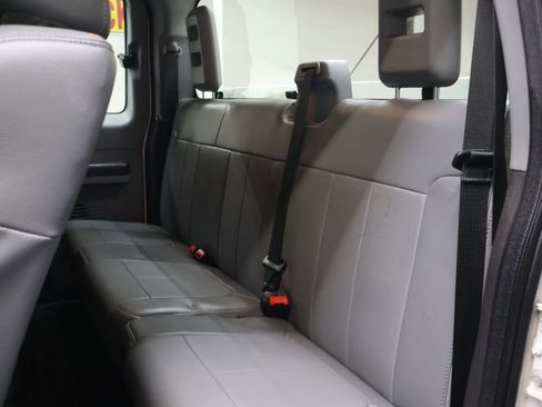 Used 2015 Ford F250 XL w/ Power Equipment Group AWD/4WD image 14
