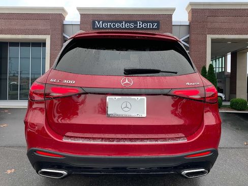 Certified 2025 Mercedes-Benz GLC 300 4MATIC image 6