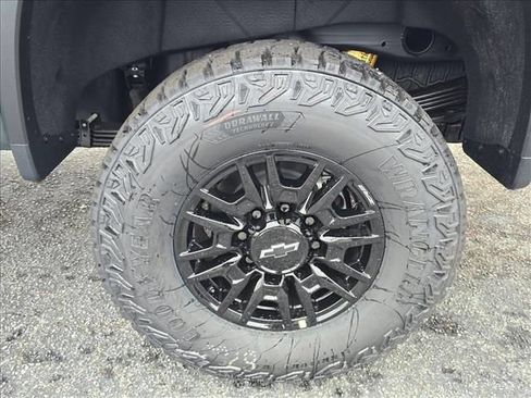 New 2026 Chevrolet Silverado 2500 ZR2 w/ LPO, Dark Essentials Package AWD/4WD image 31