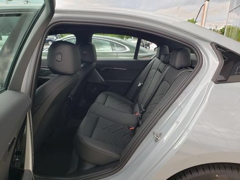 New 2027 BMW 550e xDrive AWD/4WD image 7