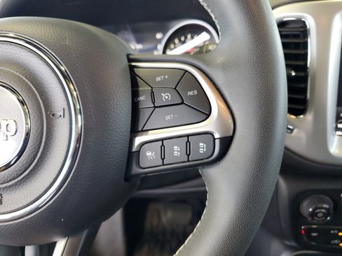 Used 2021 Jeep Compass Latitude w/ Sun and Sound Group FWD image 23