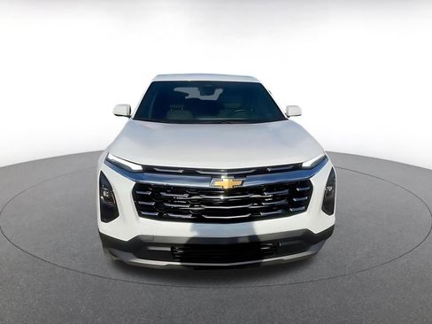 Used 2025 Chevrolet Equinox LT image 4