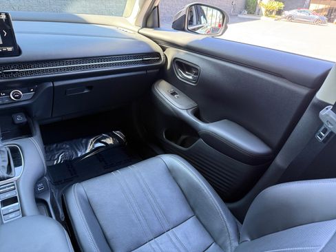 Used 2023 Honda HR-V EX-L image 19