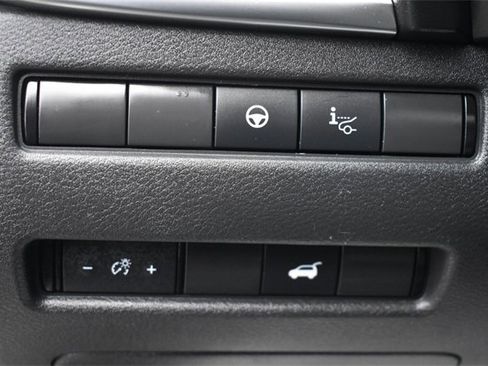 Used 2021 Nissan Rogue Platinum image 24