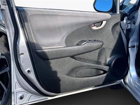 Used 2011 Honda Fit Base image 16