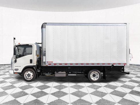 New 2025 Chevrolet Low Cab Forward 5500XG RWD image 17