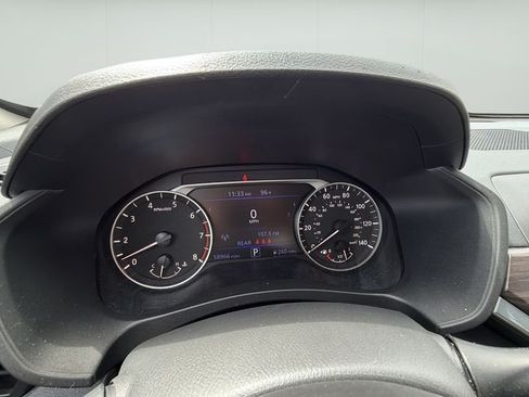 Used 2024 Nissan Altima 2.5 SV FWD image 10