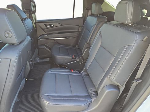 New 2026 Chevrolet Traverse LT image 13