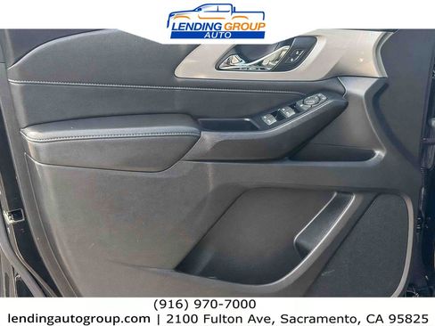 Used 2023 Chevrolet Traverse LT FWD image 19