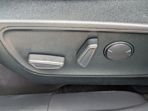Used 2022 Ford Escape SE w/ SE Sport Appearance Package FWD image 26