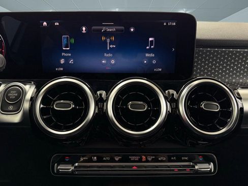 New 2026 Mercedes-Benz GLB 250 image 29