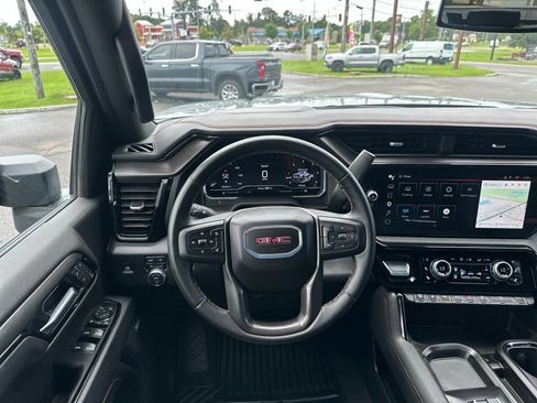 Used 2025 GMC Sierra 2500 AT4 AWD/4WD image 40