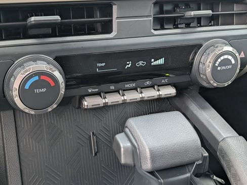 Used 2025 Toyota Tacoma SR5 RWD image 28