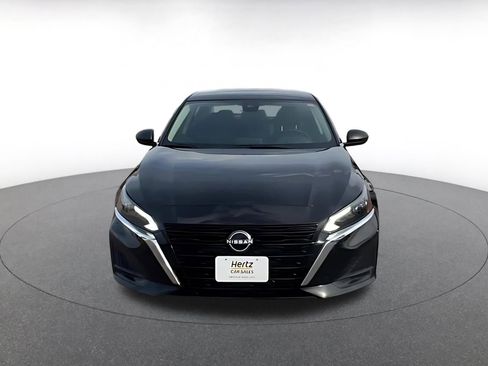 Used 2025 Nissan Altima 2.5 SV image 4