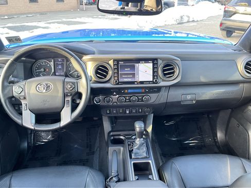Certified 2021 Toyota Tacoma TRD Off-Road image 18