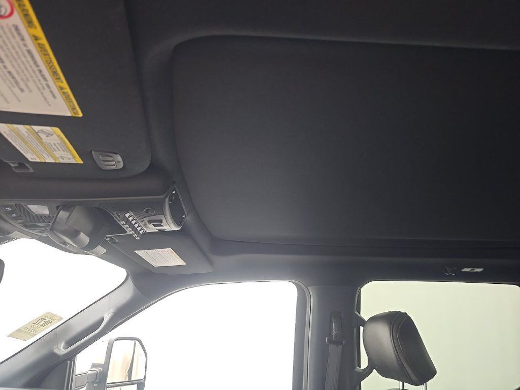 Used 2022 Ford F250 Platinum AWD/4WD image 6