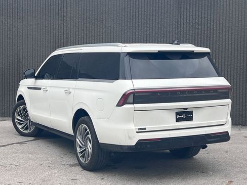 Used 2025 Lincoln Navigator L Reserve AWD/4WD image 5
