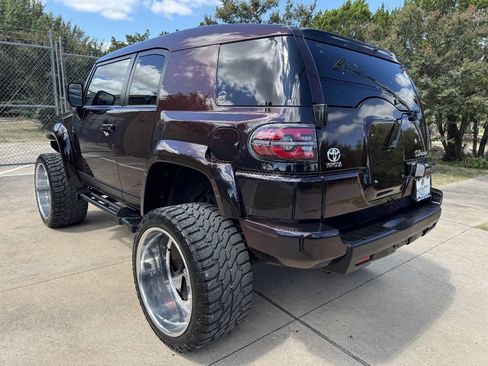Used 2007 Toyota FJ Cruiser 2WD w/ Convenience Pkg image 13