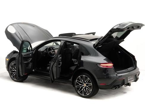 Certified 2026 Porsche Macan AWD/4WD image 31