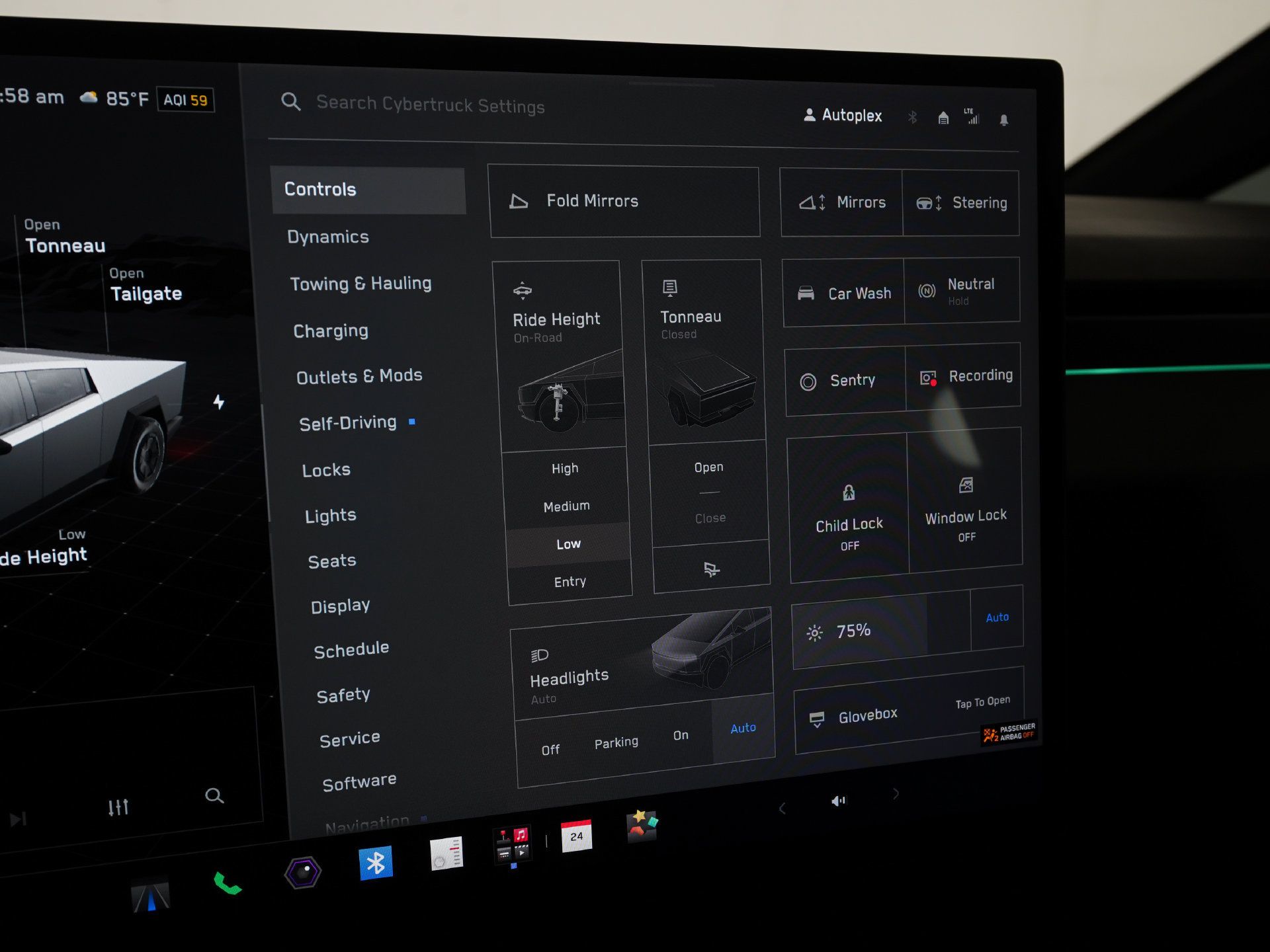 Used 2025 Tesla Cybertruck AWD Crew Cab image 25