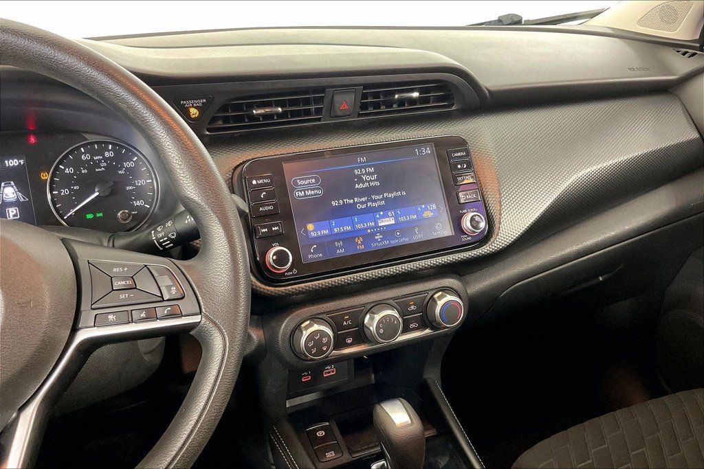 Used 2023 Nissan Kicks SV FWD image 8
