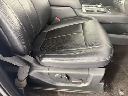 Used 2019 Ford Expedition XLT w/ Equipment Group 202A RWD image 34