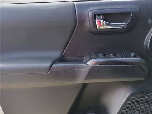 Certified 2019 Toyota Tacoma TRD Sport RWD image 9