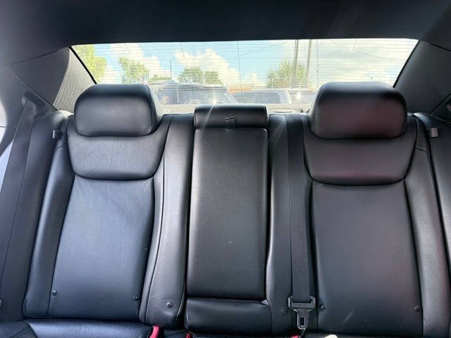 Used 2014 Chrysler 300 RWD image 12