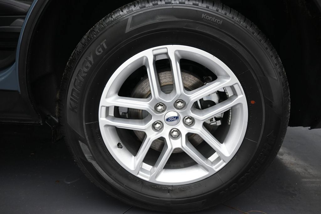 Used 2026 Ford Explorer Active AWD/4WD image 36