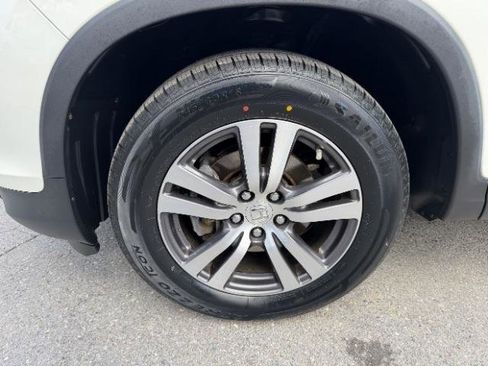 Used 2017 Honda Pilot EX image 11