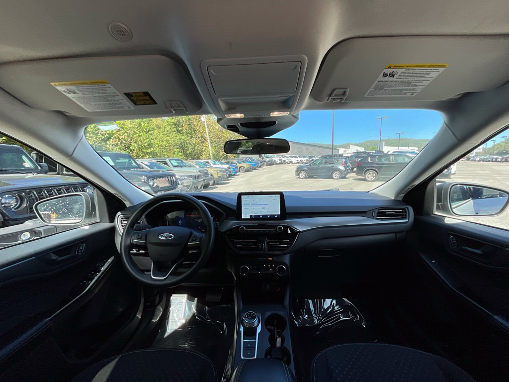 Used 2025 Ford Escape Active AWD/4WD image 15