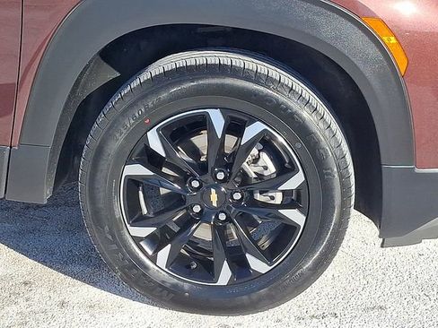 Certified 2022 Chevrolet TrailBlazer LT w/ Convenience Package image 8