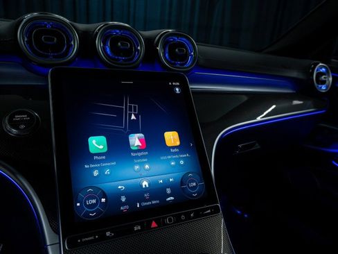 Certified 2025 Mercedes-Benz CLE 300 4MATIC Coupe image 23