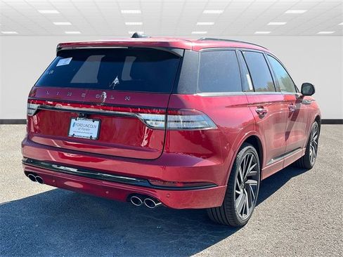 New 2025 Lincoln Aviator Black Label w/ Jet Appearance Package image 3