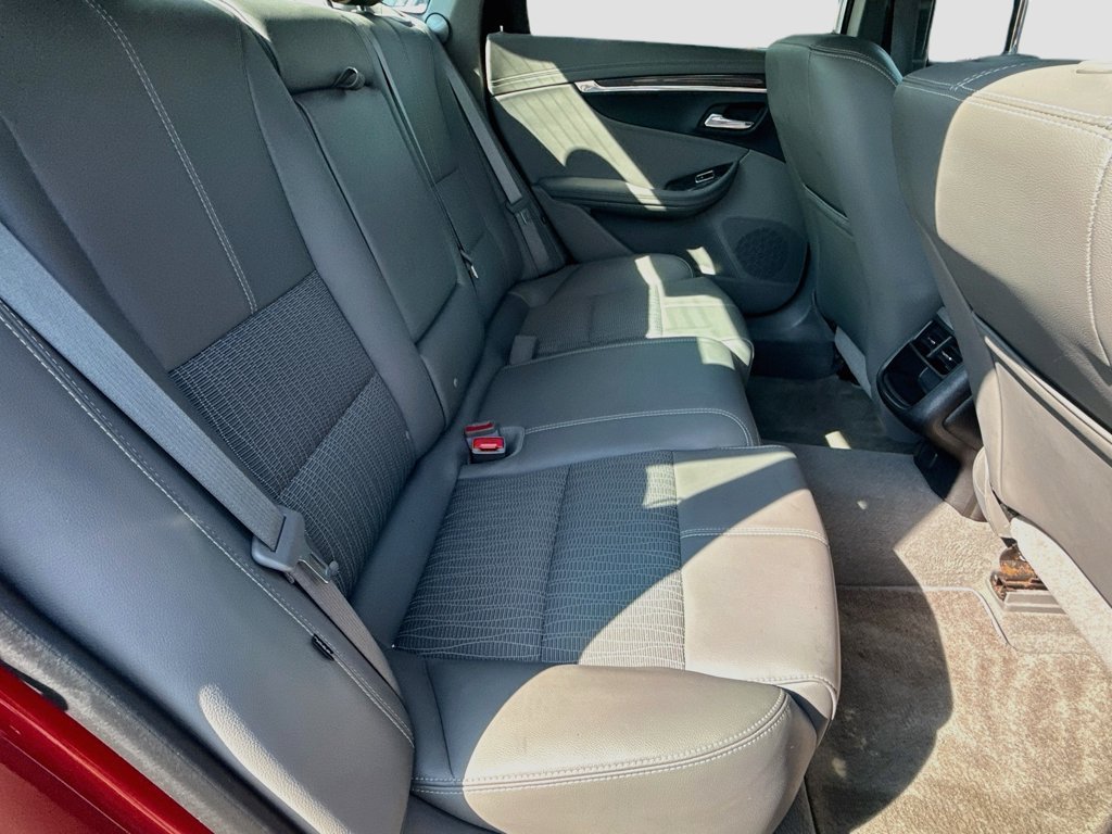 Used 2014 Chevrolet Impala LT w/ Convenience Package FWD image 29