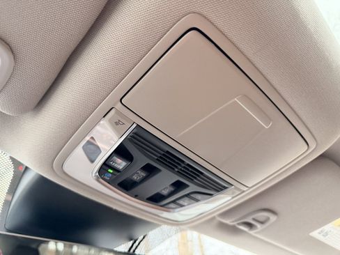 Used 2023 Acura MDX SH-AWD w/ Technology Package image 30