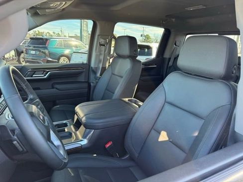 Used 2024 GMC Sierra 1500 Elevation w/ Elevation Premium Package image 8