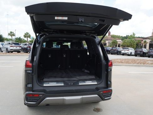 Used 2024 Lexus LX 600 4WD w/ Interior Upgrade Package image 39