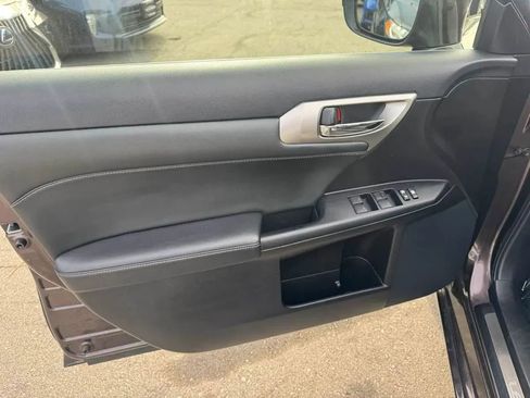 Used 2016 Lexus CT 200h w/ Accessory Package FWD image 14