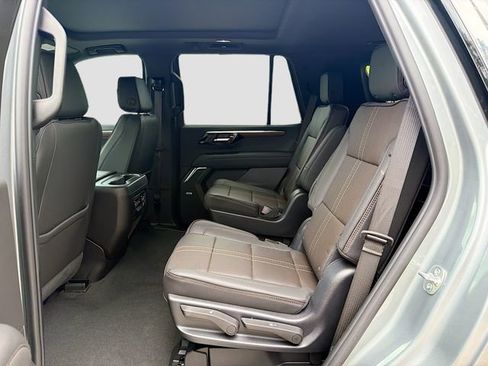 Used 2025 Chevrolet Tahoe High Country AWD/4WD image 22